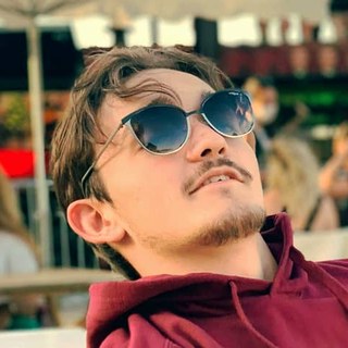 Axel Gallais, ébéniste et fondateur de DEV-IX
